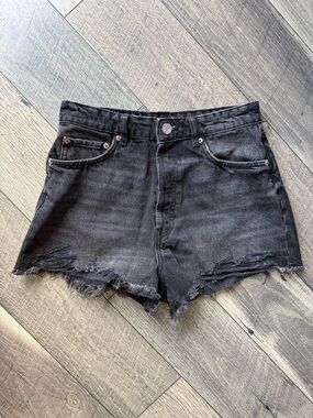 Zara Black Charcoal Denim Shorts Distressed High-Rise Button Size 6